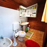 Merikotka - A Cozy Wooden Cottage, Slovenia