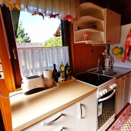 Merikotka - A Cozy Wooden Cottage, Slovenia *