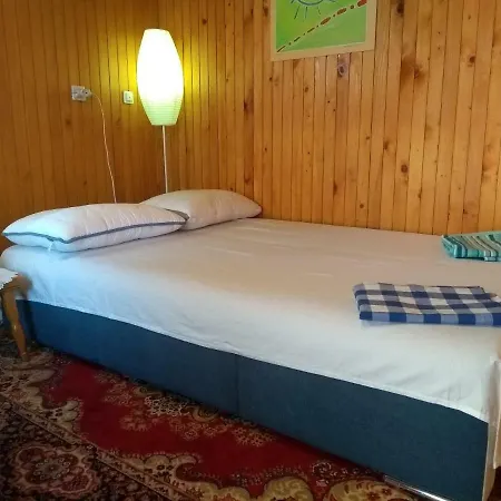 Merikotka - A Cozy Wooden Cottage, Slovenia בקתה *