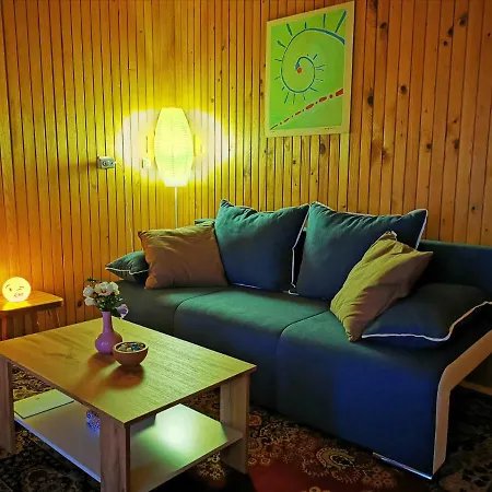 Merikotka - A Cozy Wooden Cottage, Slovenia *
