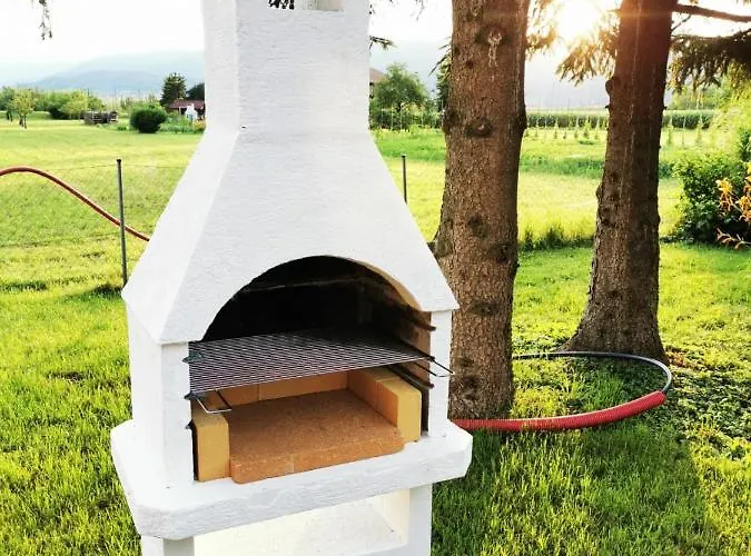 شاليه Merikotka - A Cozy Wooden Cottage, Slovenia *