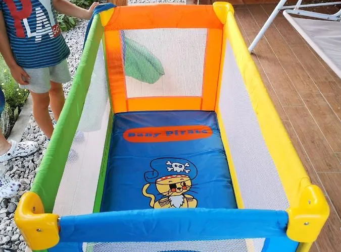 Merikotka - A Cozy Wooden Cottage, Slovenia شاليه *