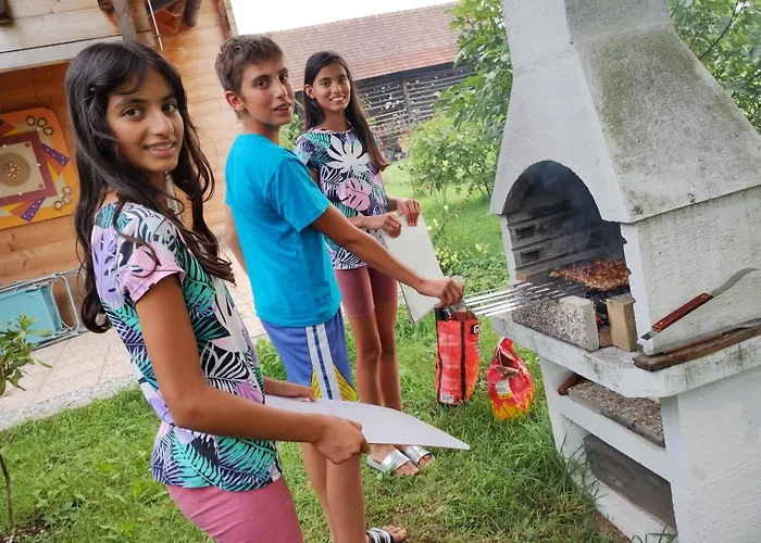 Merikotka - A Cozy Wooden Cottage, Slovenia Braslovce
