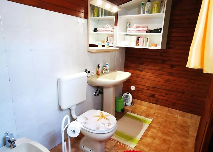 Merikotka - A Cozy Wooden Cottage, Slovenia